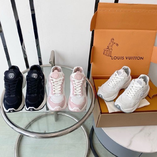 C6B7AB53-7A69-4EC3-8BA3-DE45E4D00479