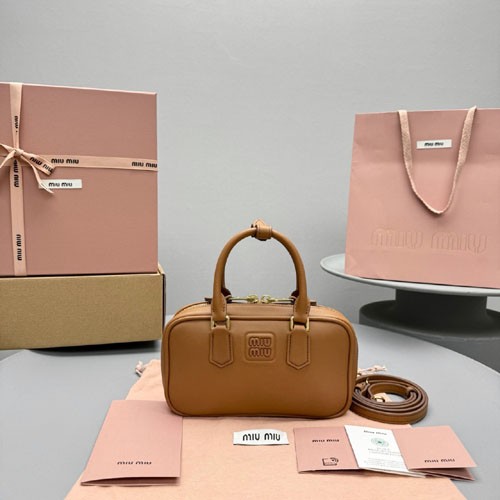 8F0821AC-84C2-4287-B8BB-6589030E1CB0