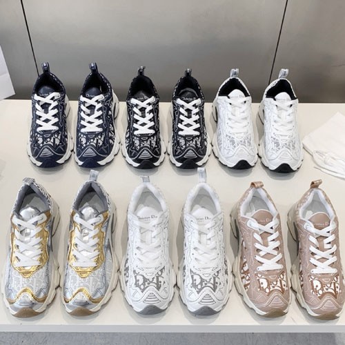 A1E8CE5B-AB6D-44FE-8FBB-B9424895E06B