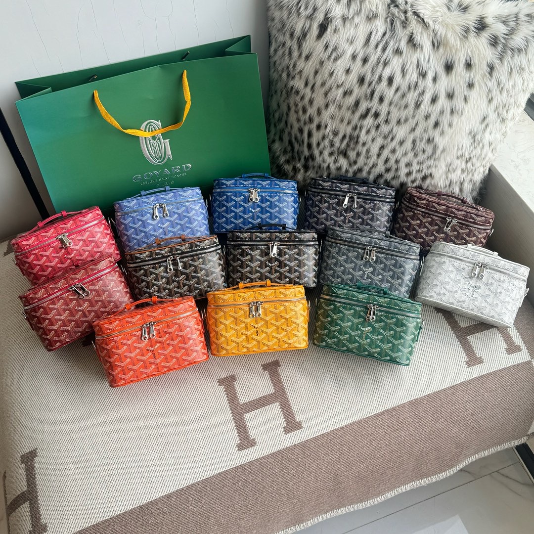 54B1C834-1733-46ED-8B0D-4E2152F40B43