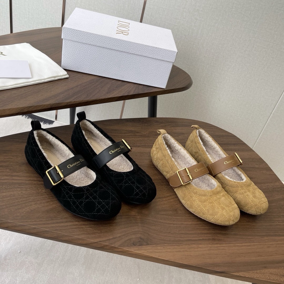 DC16EC3C-C76D-4C9F-B645-756D050FC87D